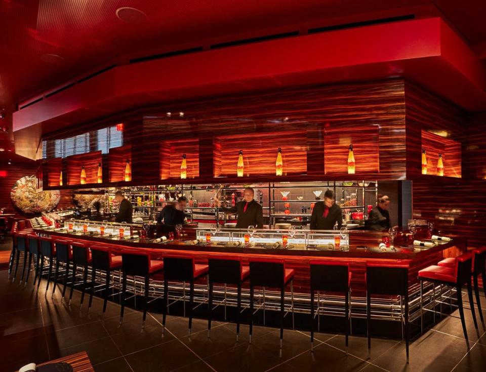 L'Atelier de Joël Robuchon Miami, de cocina francesa, es el único restaurante con dos estrellas Michelin en la Florida.