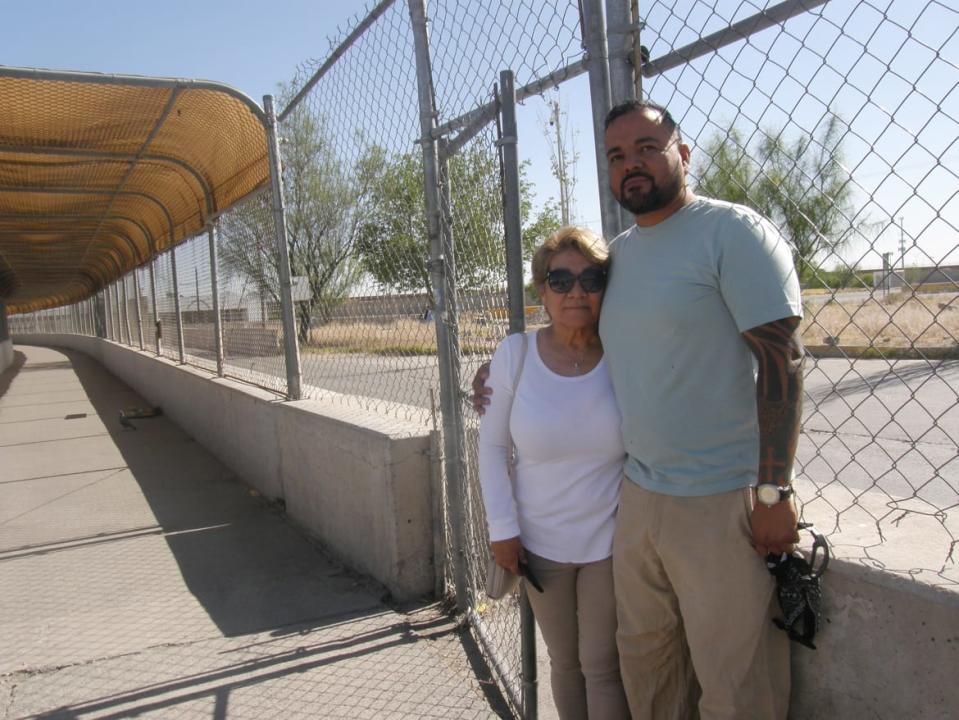 <div class="inline-image__caption"><p>Jerry Zaragoza and his mother Cruz Santillan at the border where they crossed when he was a child.</p></div> <div class="inline-image__credit">Reyes Mata III</div>