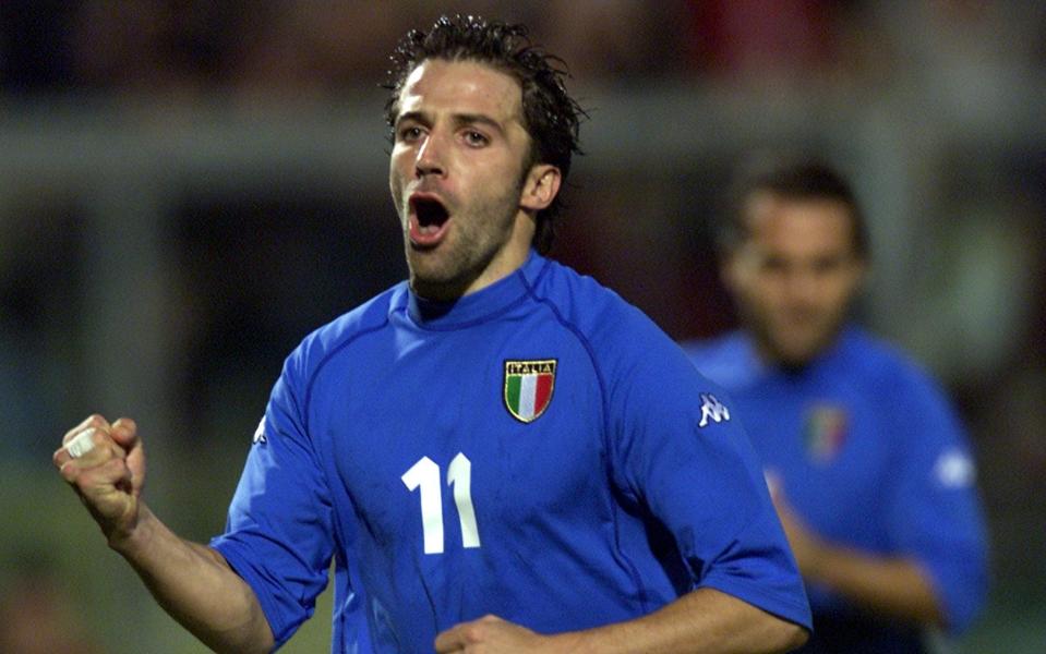 The very 'Italian' number of 2000 - seen here modelled by the wonderful Alessandro del Piero - Reuters/Paolo Cocco