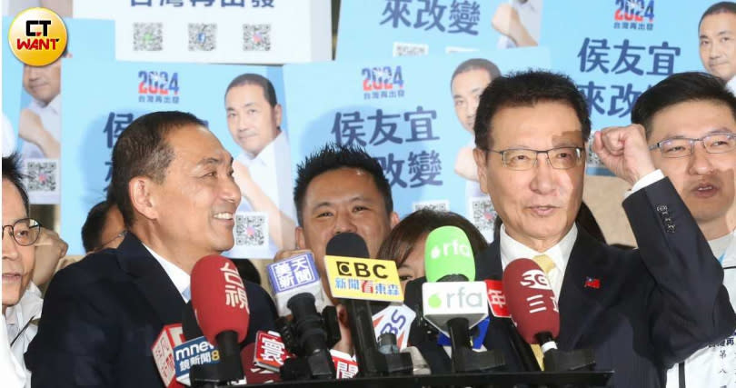 國民黨副總統參選人趙少康24日下午受訪。（圖／趙世勳攝）