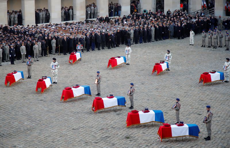 National ceremony in Paris to pay respect to the thirteen French soldiers killed in Mali