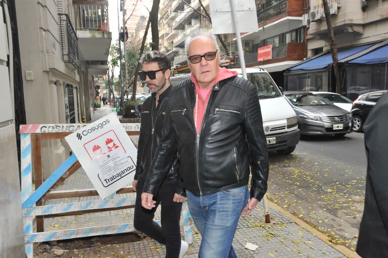 El actor Manuel Vicente, muy movilizado por la pérdida de uno de los grandes referentes del teatro nacional