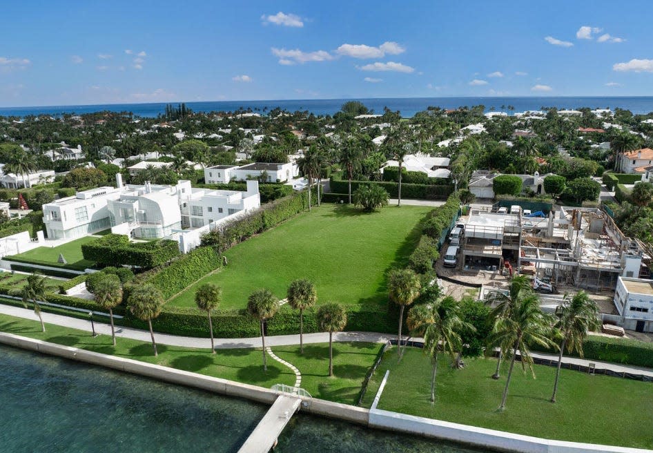 A Palm Beach vacant lot fronting the Intracoastal Waterway at 940 N. Lake Way has entered the market at $59 million. The land sold with a since-razed house for a recorded $50 million in July.