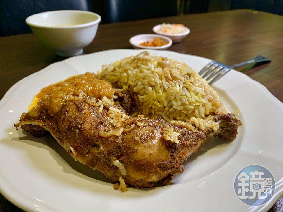 「雞腿香米飯」的雞腿經過22種辛香料醃漬再蒸煮，肉質相當軟嫩入味又有香氣層次。（150元／份）