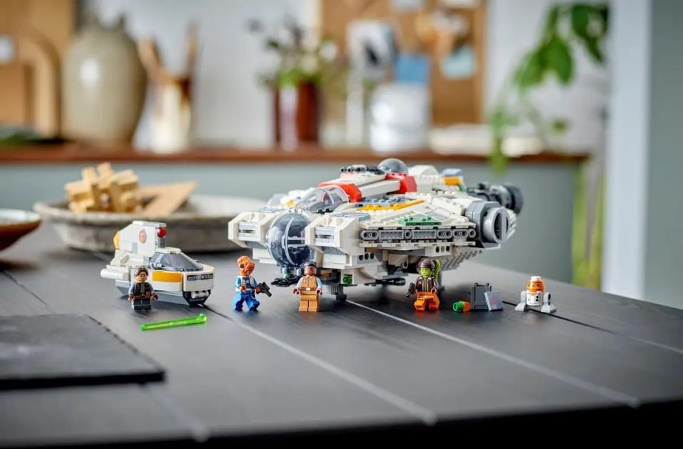 The LEGO Ahsoka Ghost and Phantom II build beauty shot.