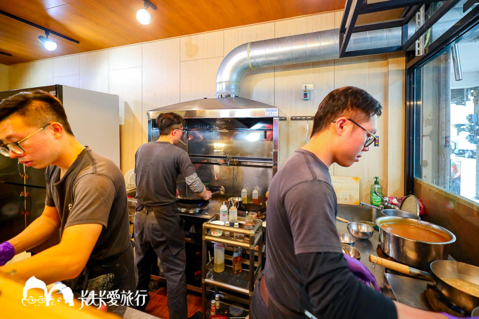 「台灣炒飯王」東區地方冠軍～約翰兄弟二號店