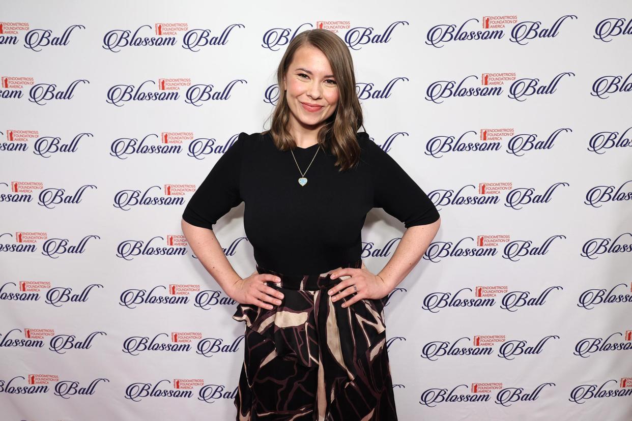 Bindi Irwin Jokes Daughter Grace 3 Already Runs Australia Zoo and Has No Fear With Animals 833