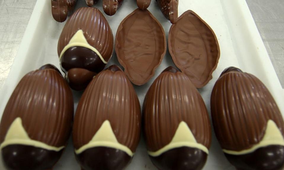 衛福部13日預告食品中污染物質及毒素衛生標準修正草案，堅果油籽及巧克力則首度納入鎘含量限制。