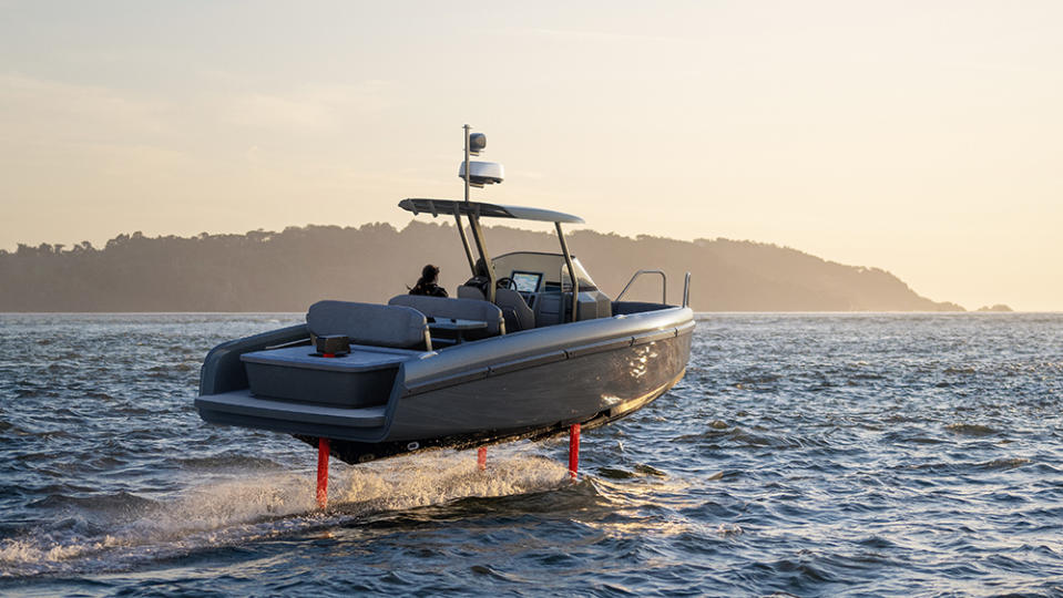 Candela C8 Center Console Boat