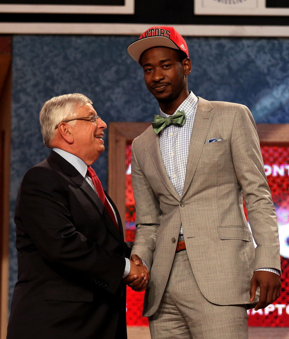 NEWARK, NJ - JUNE 28: Terrence Ross (R) of the Washington Huskies greets NBA Commissioner David Stern (L) after he was selected number eight overall by the Toronto Raptors during the first round of the 2012 NBA Draft at Prudential Center on June 28, 2012 in Newark, New Jersey. NOTE TO USER: User expressly acknowledges and agrees that, by downloading and/or using this Photograph, user is consenting to the terms and conditions of the Getty Images License Agreement. (Photo by Elsa/Getty Images)