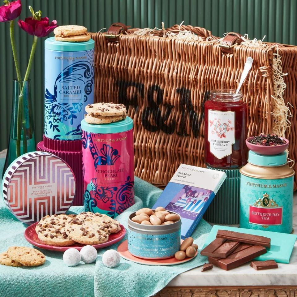 Sharing is caring. (Fortnum & Mason)