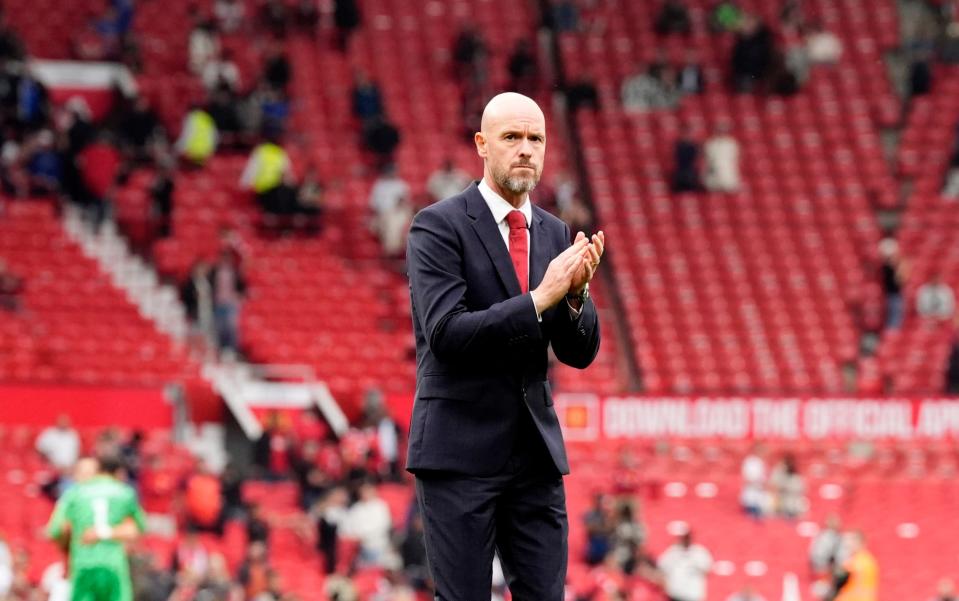 Ten Hag applauds those who stayed behind