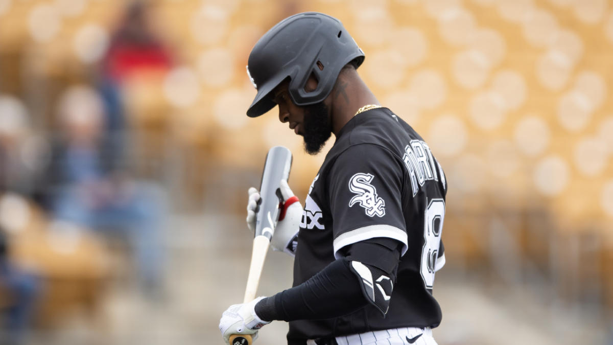 White Sox outfielder Luis Robert Jr suffers injury scare vs. Guardians