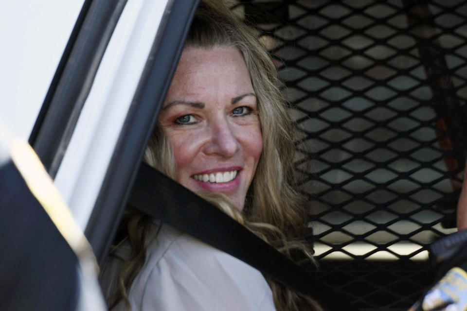 Lori Vallow Daybell sits in a police car after a hearing at the Fremont County Courthouse in St. Anthony, Idaho, on Aug. 16, 2022. / Credit: Tony Blakeslee / AP
