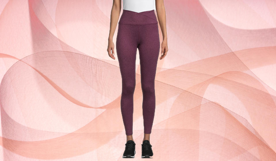 Grab these flattering crossover leggings for just $6. (Photo: Walmart)