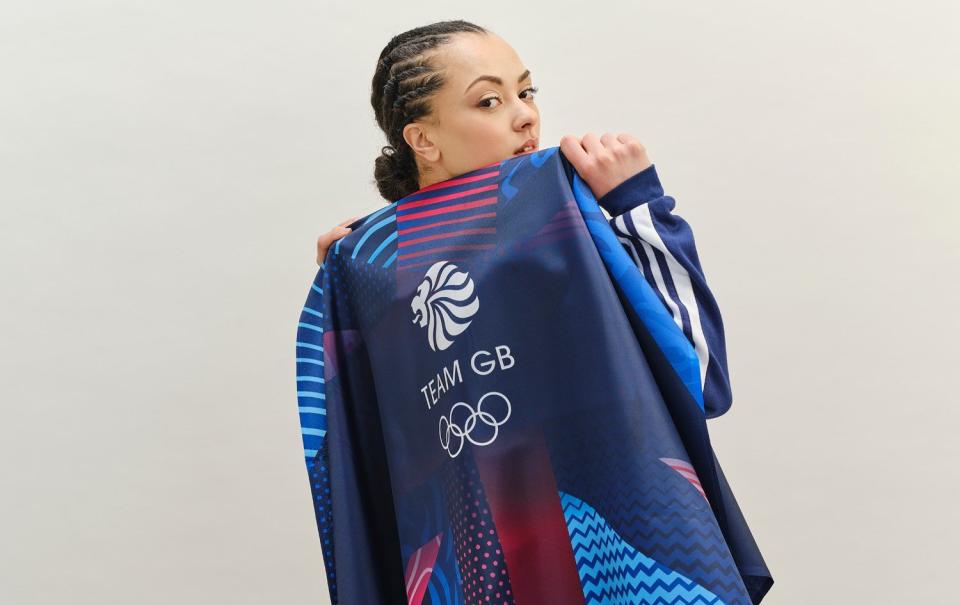 Team GB-vlag - Team GB veroordeeld voor het 'verwennen' van de Union Jack door hem roze en paars te maken voor de Olympische Spelen in Parijs