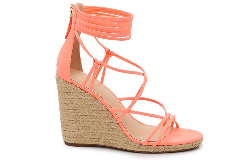 dsw, jennifer lopez, jlo, wedge, sandals