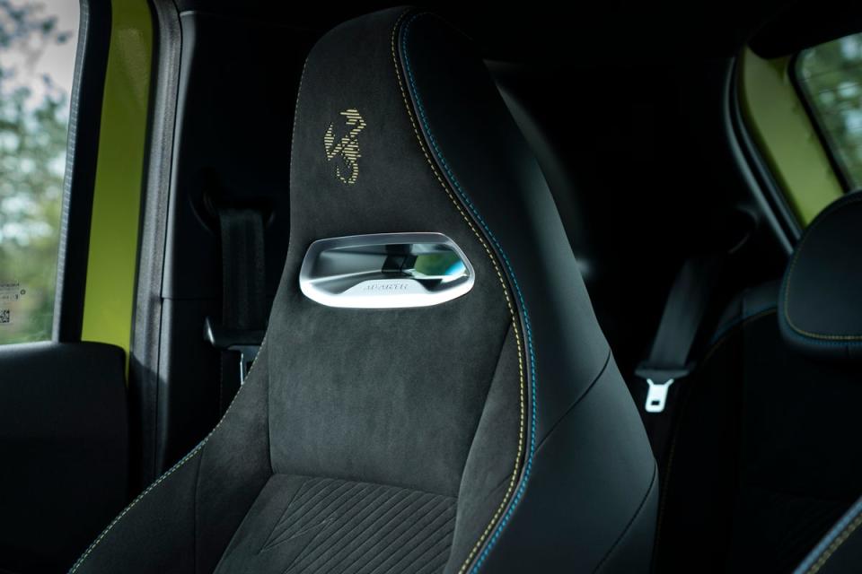 The 500e has Alcantara racing-inspired seats with integrated headrests (Abarth)