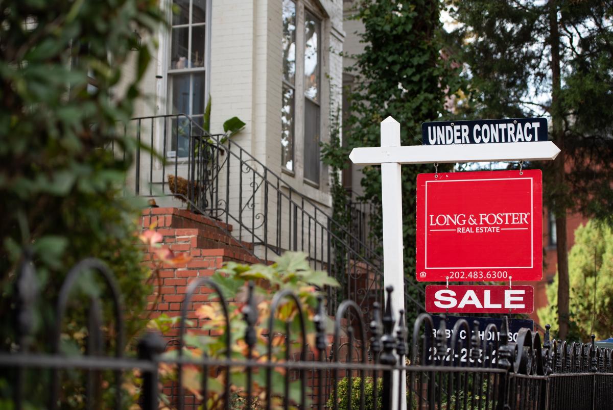 Signs are piling up that the housing market is cooling down