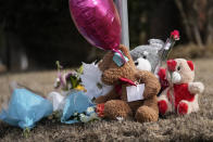 A makeshift memorial is seen where Tyre Nichols was beaten by police and later died, at Bear Creek Cove and Castlegate Lane in Memphis, Tenn., Saturday, Jan. 28, 2023. (AP Photo/Gerald Herbert)