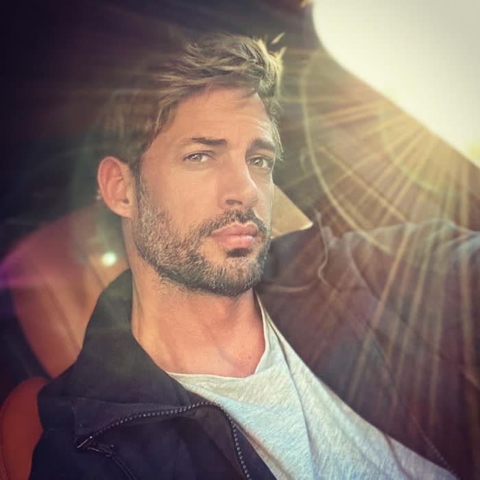 Los mensajes de William Levy tienen muy preocupados a sus fans