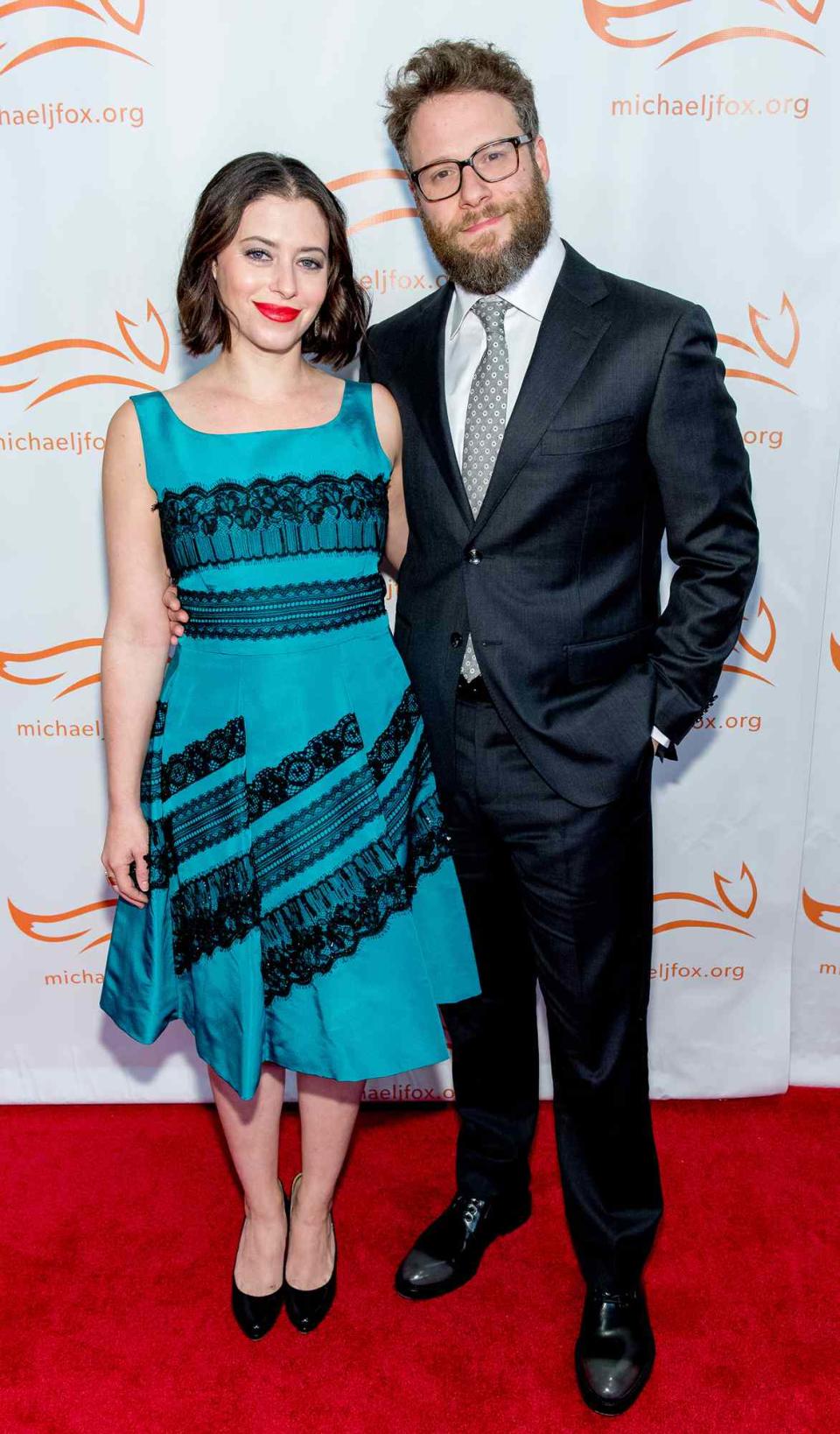 Lauren and Seth Rogen attend the 2017 a funny thing happened on the way to cure Parkinson's benefitting The Michael J. Fox Foundation at the Hilton New York on November 11, 2017 in New York City