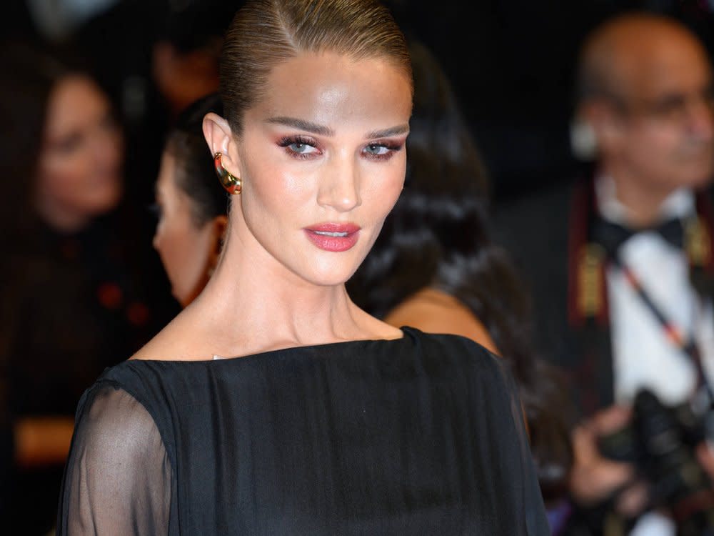 Rosie Huntington-Whiteley teilte ein Nacktbild im Netz. (Bild: IMAGO/ABACAPRESS)