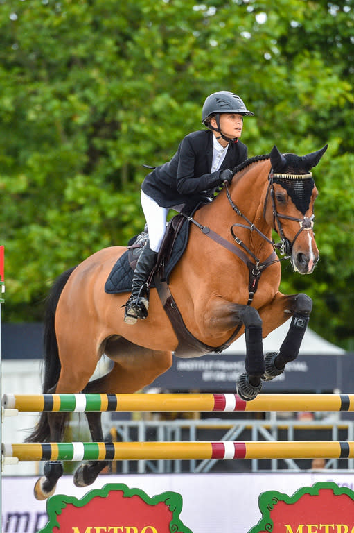 Mary-Kate Olsen à cheval