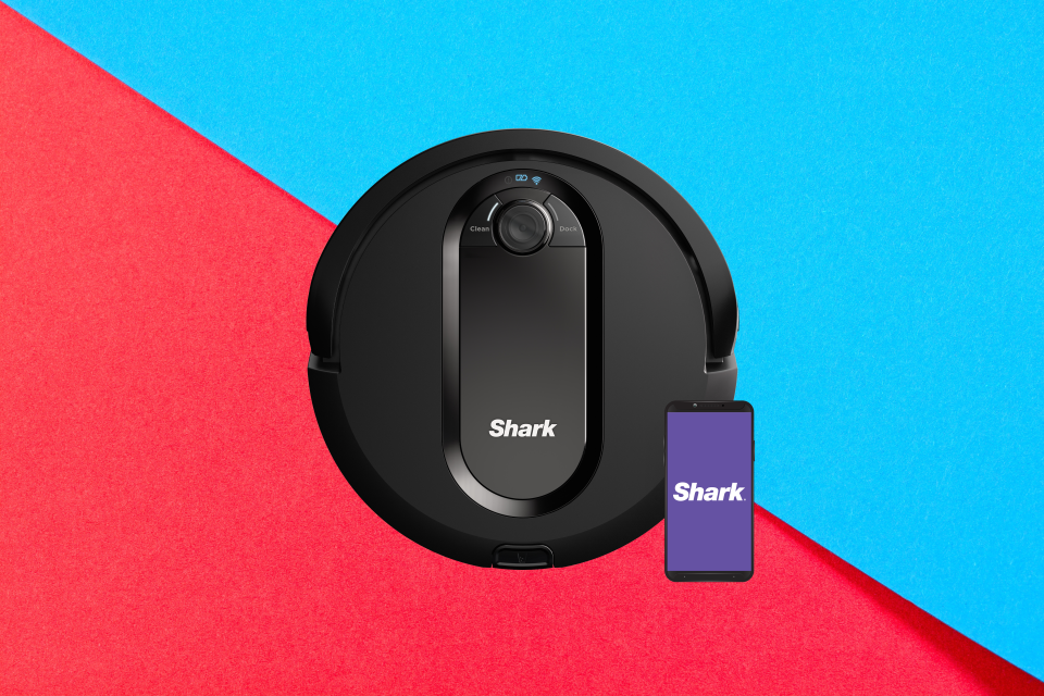 Shark IQ Robot Vacuum R100. (Photo: Walmart)