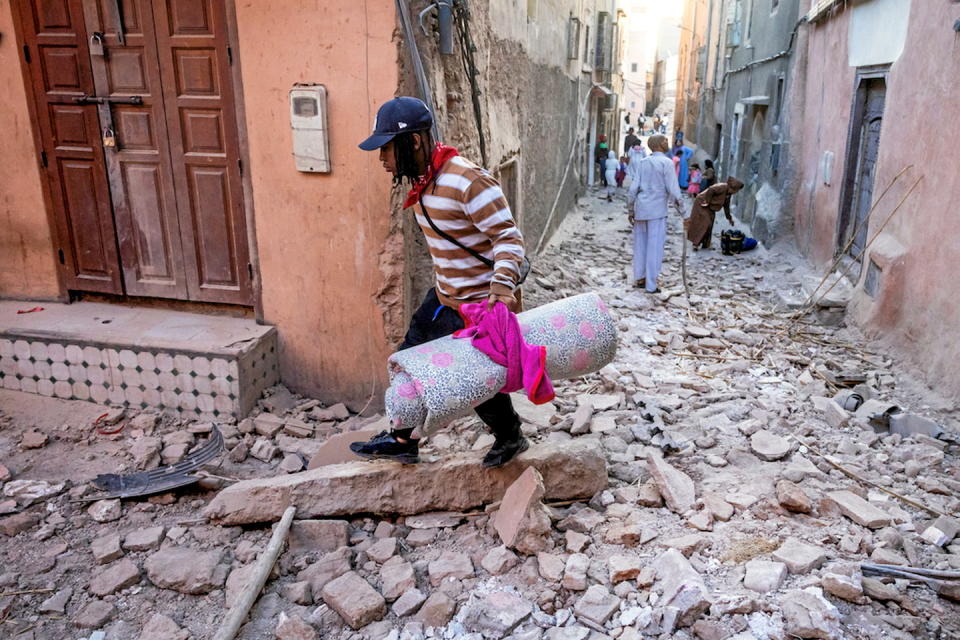 Le dernier bilan des autorités marocaines fait état d'au moins 1 037 morts.  - Credit:FADEL SENNA/AFP