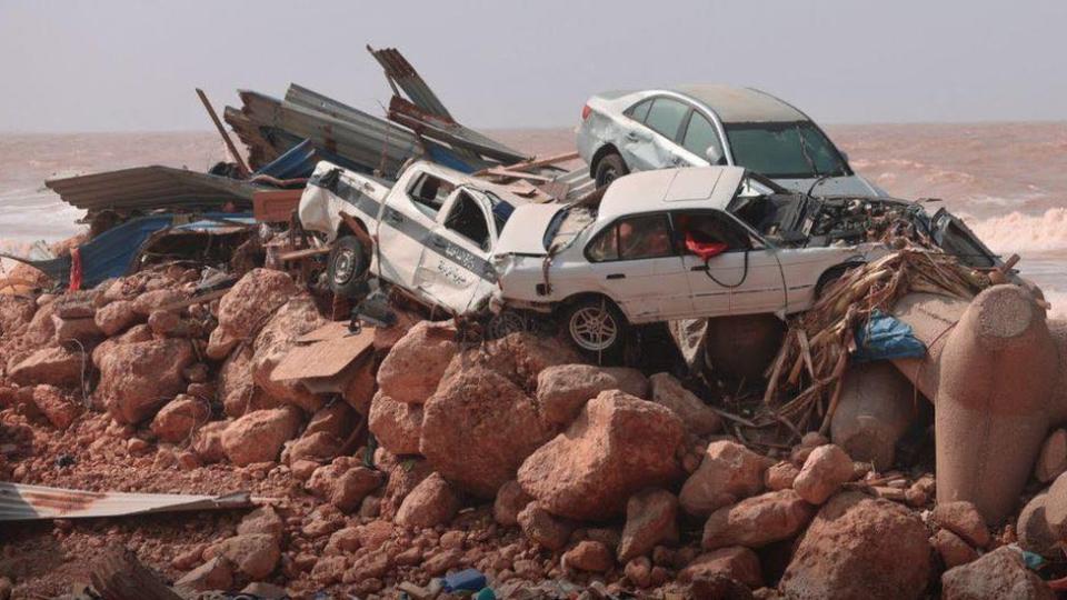 En bild av förödelsen i katastrofområden efter översvämningar orsakade av stormen Daniel ödelade regionen i Derna, Libyen, 11 september 2023
