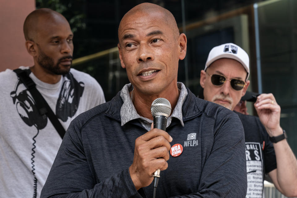 The way new NFLPA executive director Lloyd Howell and players reacted to a different issue than the RB market may have played a role in the NFL's grievance this week. (Photo by Lev Radin/Pacific Press/LightRocket via Getty Images)