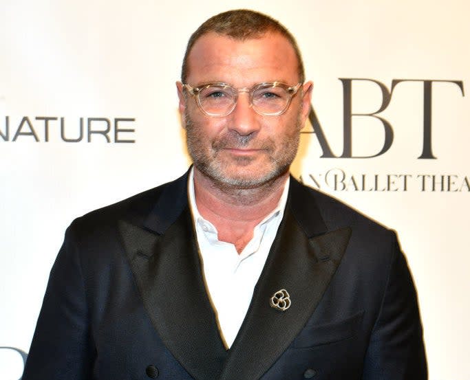 Liev Schreiber attends the American Ballet Theatre Fall Gala red carpet in an open suit