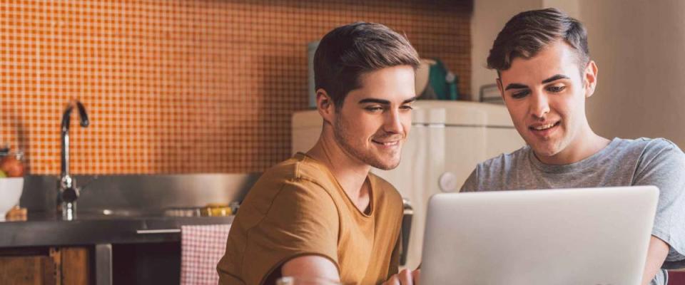 Sharing online interests over breakfast