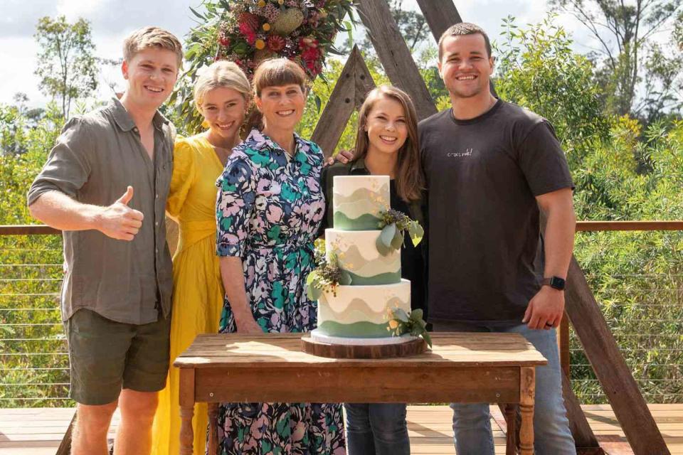 <p>bindi irwin/instagram</p>  (L-R) Robert Irwin, Rorie Buckey, Terri Irwin, Bindi Irwin, Chandler Powell