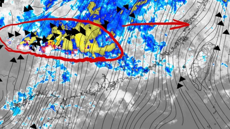 紅圈內的對流胞排排站，是最有威力的小鋼砲型梅雨。（圖／翻攝自氣象達人彭啟明臉書）