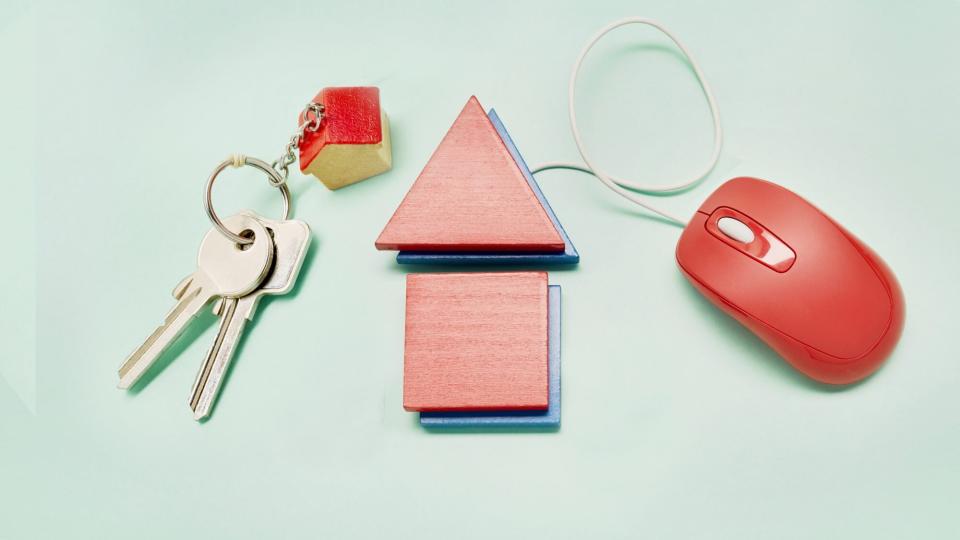 buy-a-house-unseen: house keys