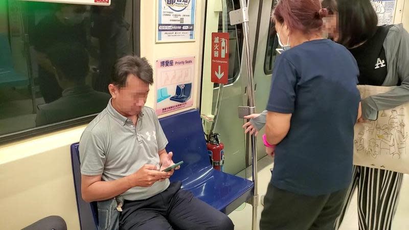 台北捷運公司呼籲旅客發揮同理心協助他人；示意圖。（北捷提供）