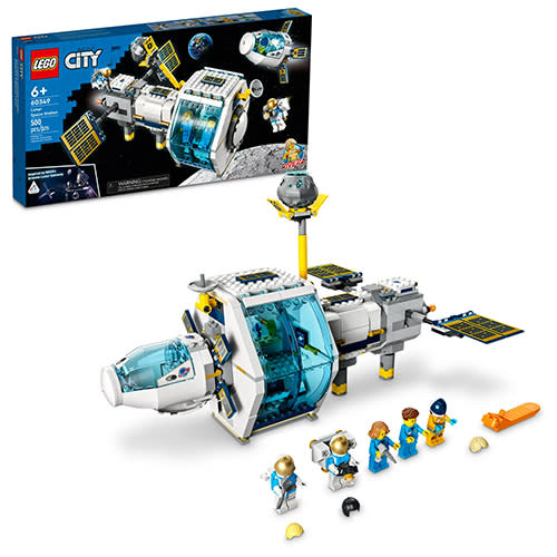 Lego Lunar Research Base review