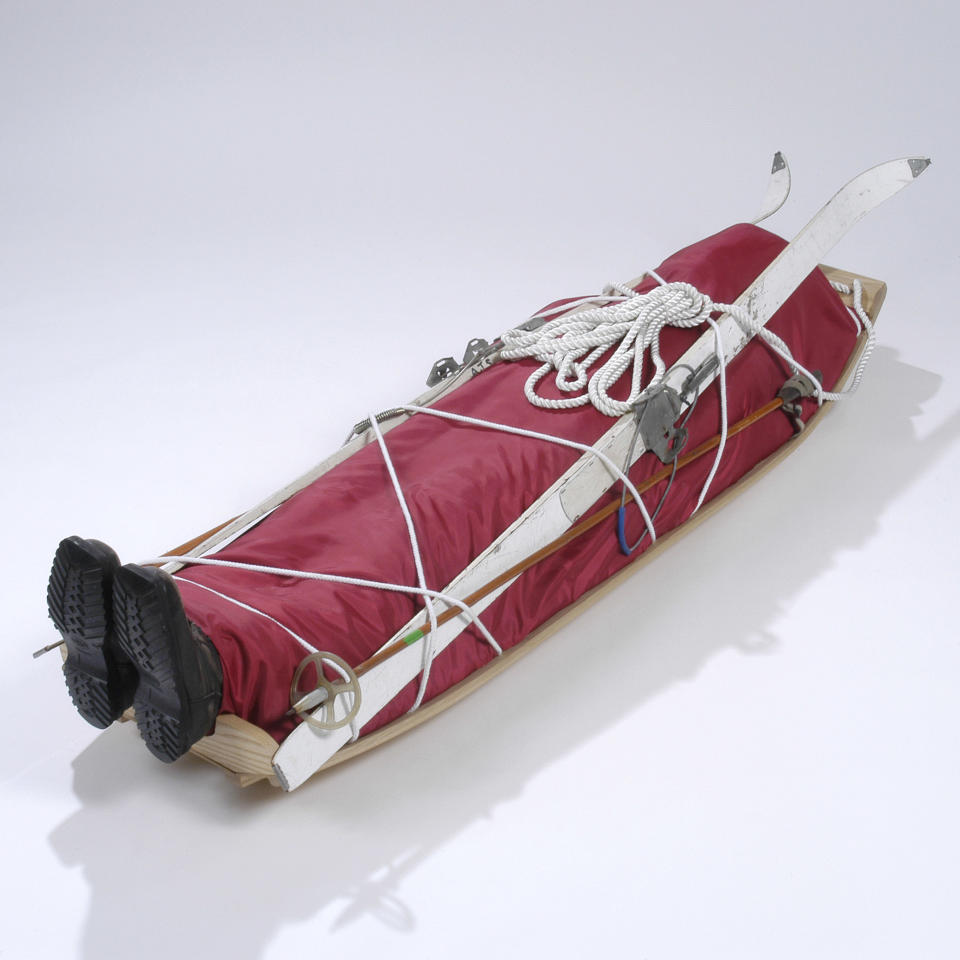 A coffin made to look like a skiing accident. (Photo: Caters News)