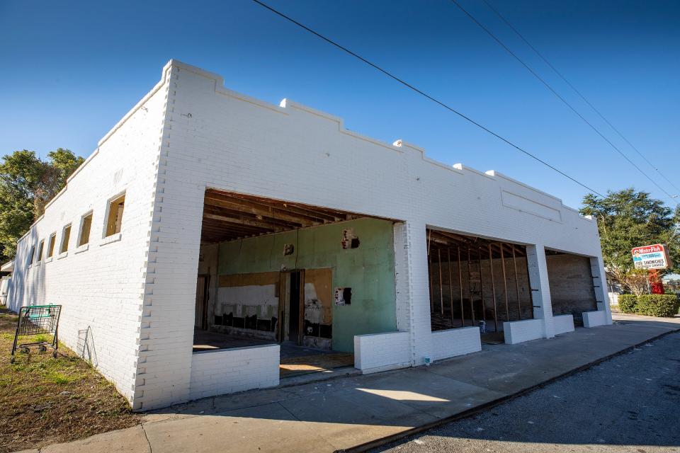 Historic 1924 building at 719 Palmetto St to get makeover and new tenants in Lakeland Fl. Tuesday November 30 2021.  
ERNST PETERS/ THE LEDGER