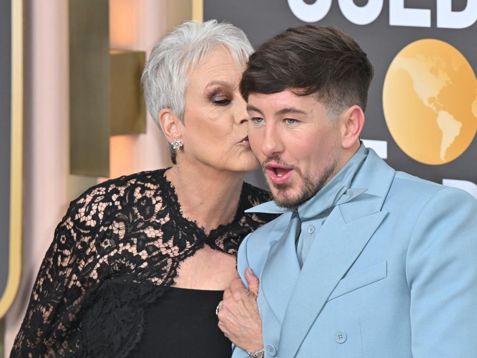 Jamie Lee Curtis and Barry Keoghan at the 2023 Golden Globes.