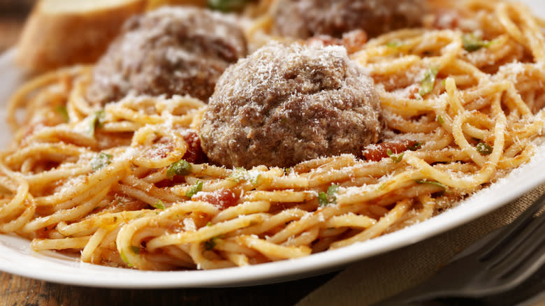 spaghetti with large meatballs