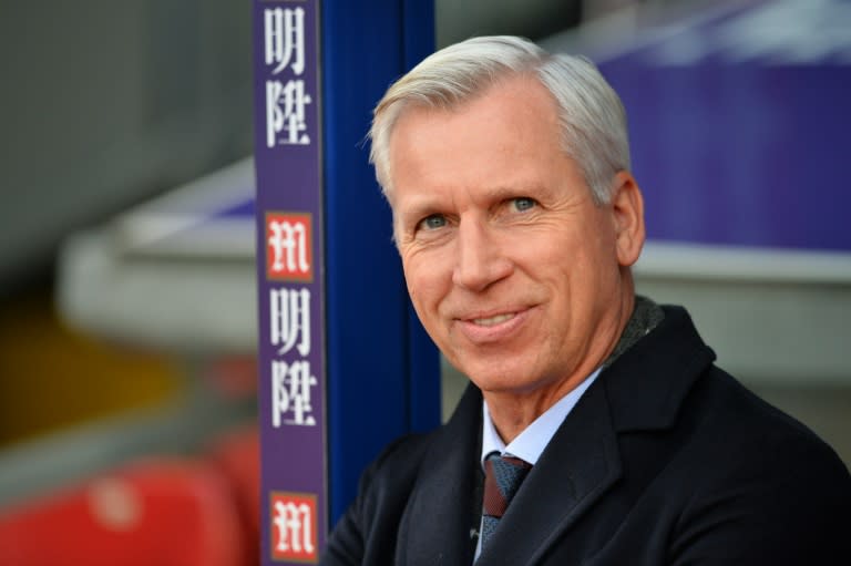 Crystal Palace's manager Alan Pardew waits for kick-off of their English Premier League match against Swansea City, at Selhurst Park in south London, on December 28, 2015