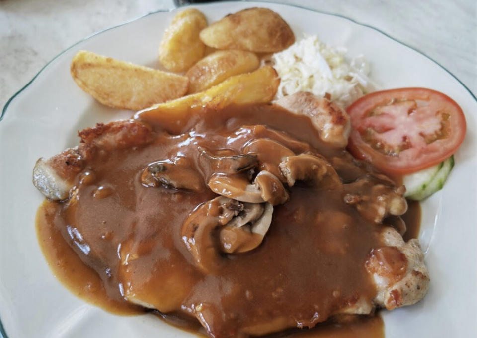 It Roo Cafe - Chicken Chop