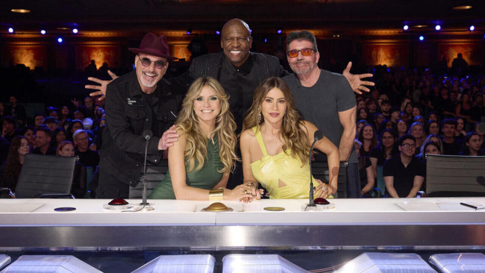 America's Got Talent Season 19 judges Howie Mandel, Heidi Klum, Sofia Vergara, and Simon Cowell with host Terry Crews