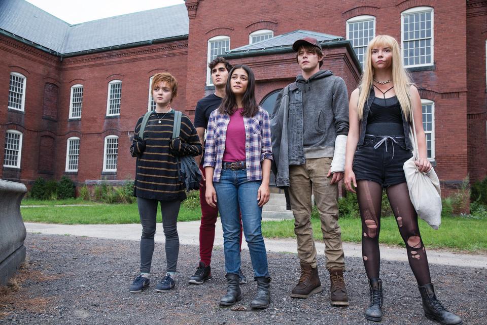 Maisie Williams, Henry Zaga, Blu Hunt, Charlie Heaton and Anya Taylor-Joy in "The New Mutants". (Twentieth Century Studios)