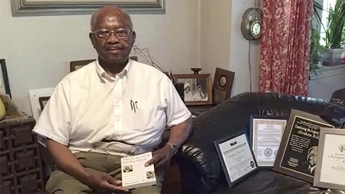 This 2016 photo shows Abraham Bolden at his South Side home in Chicago. Bolden, who served on President John F. Kennedy’s security detail, faced federal bribery charges that he attempted to sell a copy of a Secret Service file. (Photo: Mary Mitchell/Chicago Sun-Times via AP)