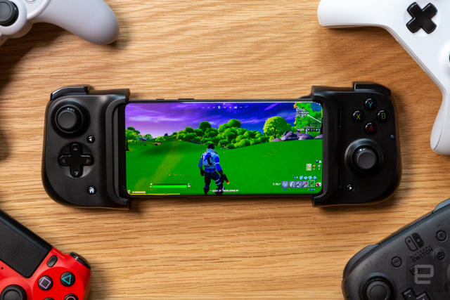 Razer Kishi Review: Compact Mobile Controllers Don't Get Any Better