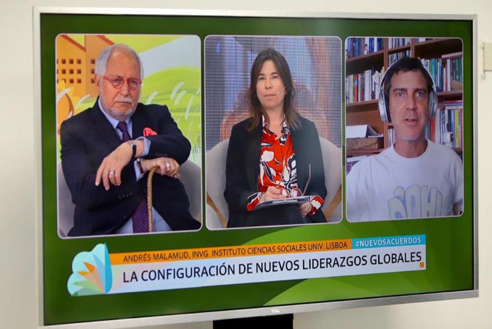 Diego Guelar, María ODonnell y Andrés Malamud, investigador principal del Instituto de Ciencias Sociales de la Universidad de Lisboa